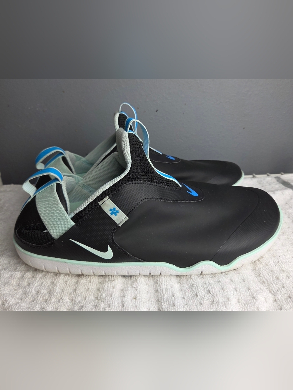 Nike Black Sneakers with Light Blue and Mint Insole